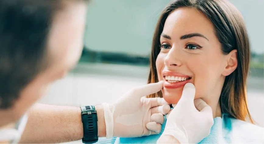come funziona la pulizia dei denti
